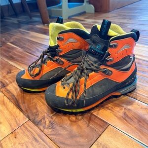 Scarpa Men’s Orange/Black Mountaineering Boots